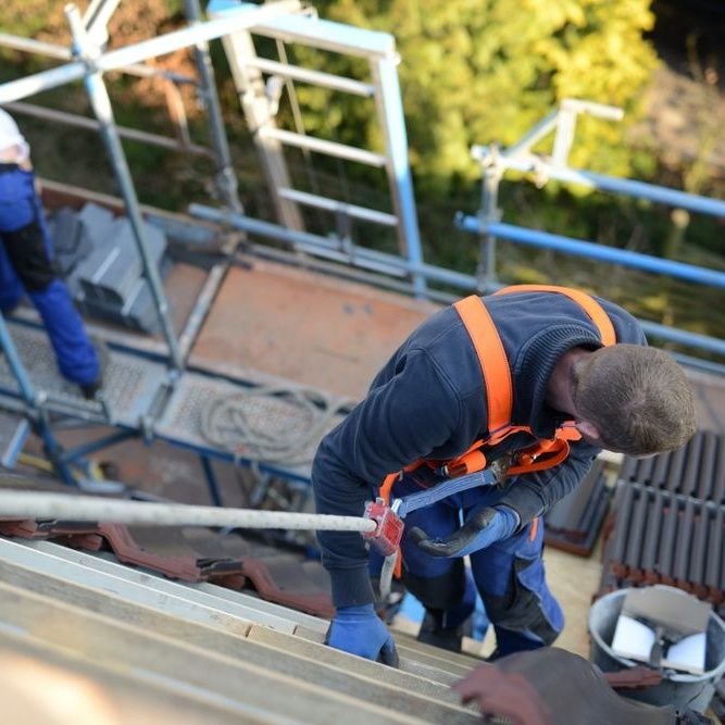 Leggen van dakpannen door onze dakspecialist